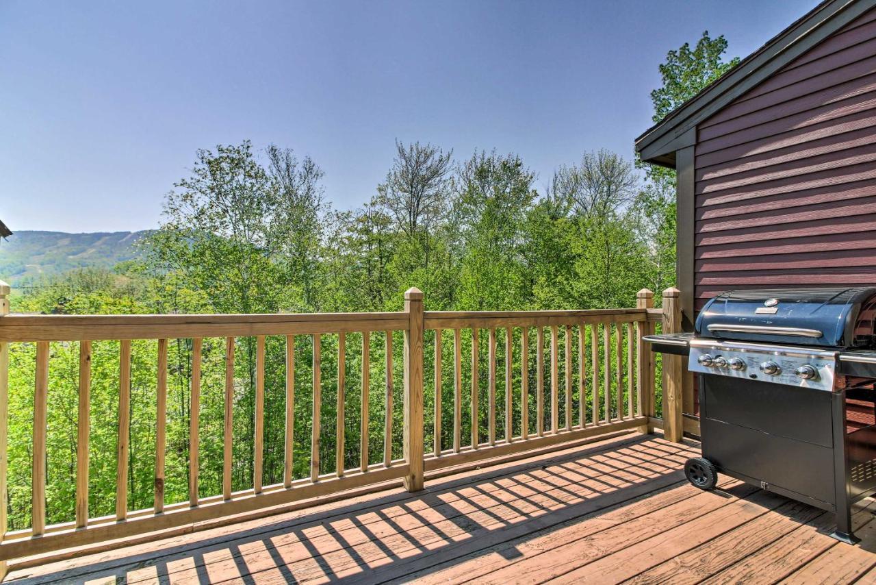 Timber Creek Townhome With 2 Decks And Mtn Views! เวสต์โดเวอร์ ภายนอก รูปภาพ