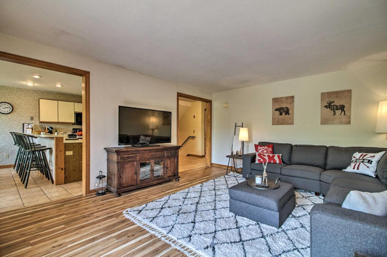 Timber Creek Townhome With 2 Decks And Mtn Views! เวสต์โดเวอร์ ภายนอก รูปภาพ